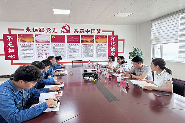 豫能新能源情系職工，送“涼方?jīng)霾摺贝蠖Y包